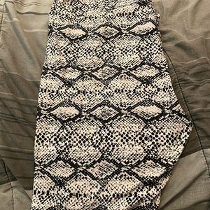 Lularoe TC2 Leggings Snake Skin Pattern
